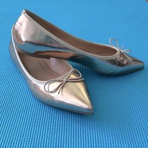 Rose gold JG pointed flats size 10